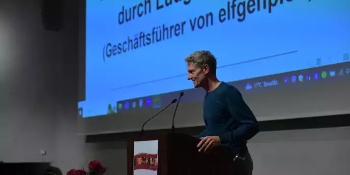 Ludger Elfgen beim Empfang zum 111-jährigen des SKF Augsburg